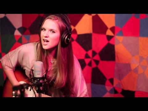 Lizzie Sider - Butterfly (official in-studio music video)