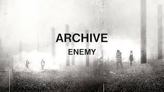 Kadr z teledysku Enemy tekst piosenki Archive