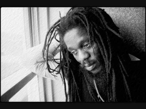 Dennis Brown - Melting Pot