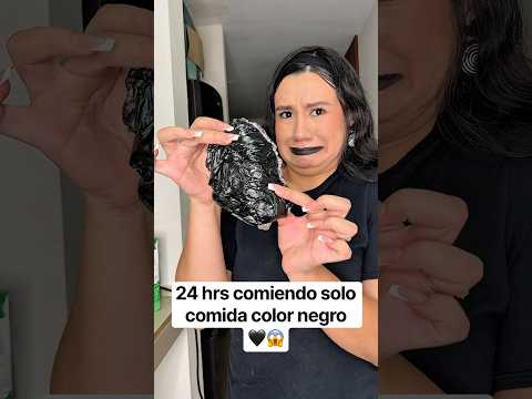 24 horas comiendo solo comida color negro 🖤😱