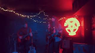 Lucy Blu Live Sessions - Road To Happiness (Cam Cover)