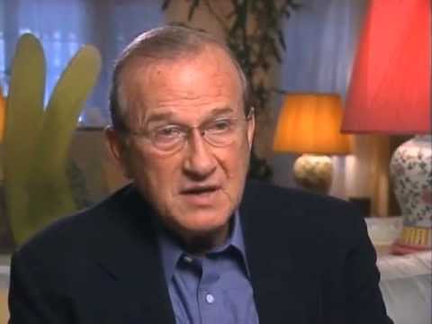Larry Gelbart on "The Interview" episode on "M.A.S.H" - EMMYTVLEGENDS.ORG
