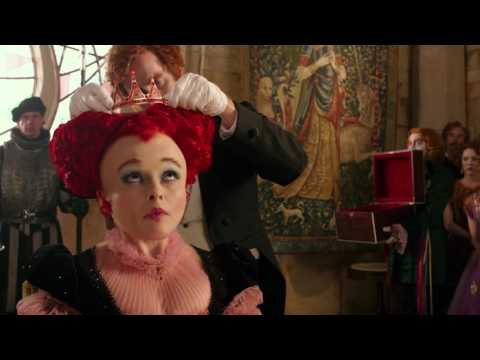 Alice de l'Autre Côté du Miroir - Extrait : Le couronnement de la Reine Rouge I Disney