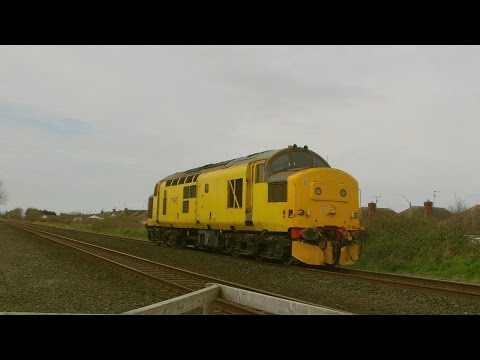 Prestatyn 17.4.2015 - Network Rail 97302 light engine - class 37 97