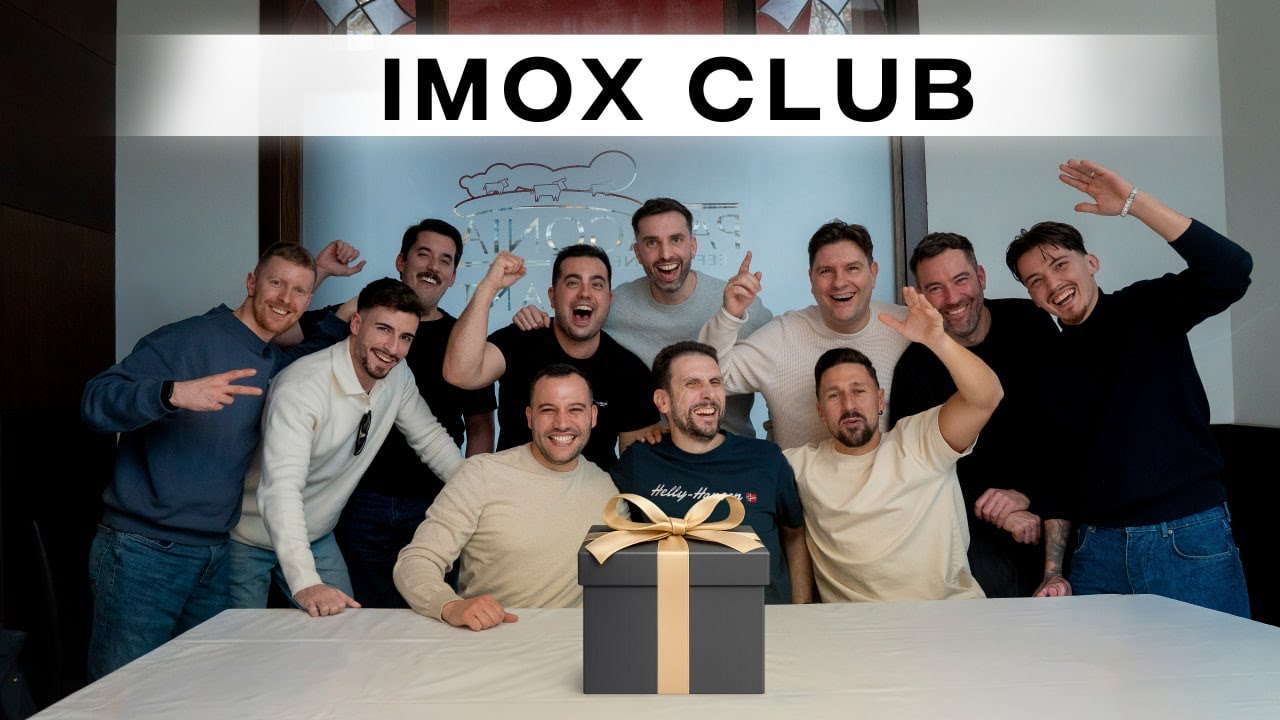 Celebración alumnos IMOX en Barcelona, puestos 2 y 3 mundiales en Axi Select