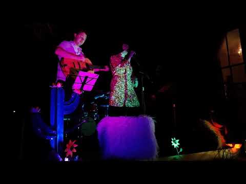 Hailey Tuck sings in Lockhart Texas 2021