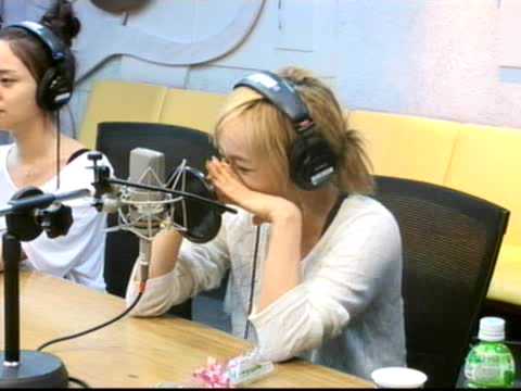 120829 DJ Gyuri Shimshimtapa (Guest KARA) [4/6]