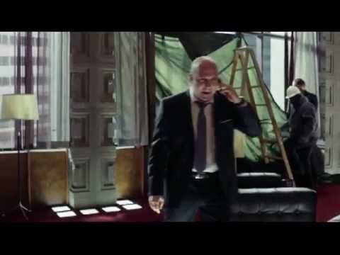 Arrow S01E01 - Oliver Queen Steals 40 Million from Adam Hunt