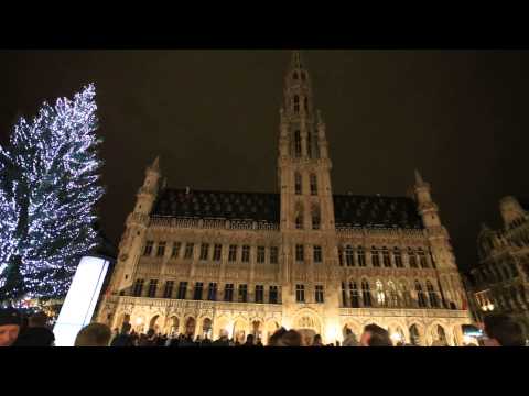 2013 Christmas Music and Light Show in Grand Place Brussels (HD)