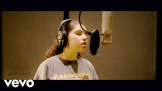 Alessia Cara - Here (Live Off The Floor)