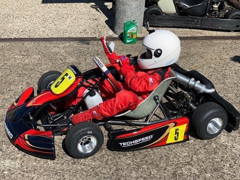 Aula de Kart menino Bernardo