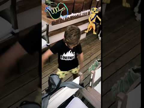 ilovestyle.com - Ο χορός του γιου του Χρύσανθου Τσουρούλλη