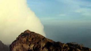 preview picture of video 'Summit Merapi Volcano - Java, Indonesia'