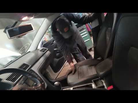 21J1382, 2012 VOLKSWAGEN PASSAT, A.T, 3.6L, 136215 MILES, FWD, MORRISON'S AUTO INC.