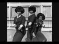 The Supremes: You Keep Me Hangin On w/ Lyrics