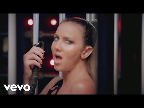 Karenka - Chica Mala ft. Nano El Cenzontle