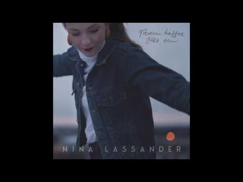Nina Lassander - Värm kaffet tills sen