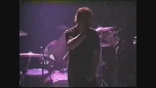 Queens of the Stone Age w/ Dave Grohl - God is on the Radio (NYC 2002)