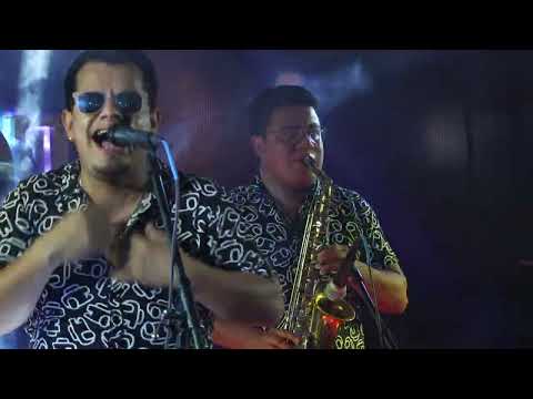 Tony Rey y su formula Tropical ¨como agua en las manos