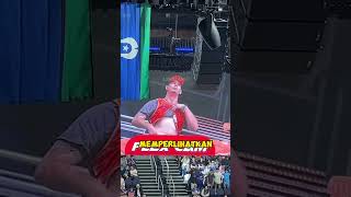 Download lagu Pria Ini Pamer Otot Malah Kena Mental mp3
