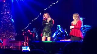 Kelsea Ballerini and Kelly Clarkson