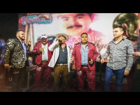 Los Pajaritos De Tacupa - 20 Mujeres De Negro  (En Vivo) - (Video Oficial)