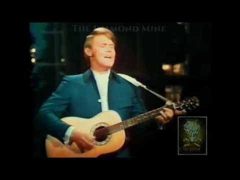 Glen Campbell Christmas 1968 ~ "Wichita Lineman" LIVE Hollywood Palace with Bing Crosby HD HQ