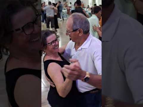 no clube do Centro em Itapejara do Oeste no Paraná.Brasil. #shotrs #baile #dancarinos