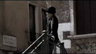 Fluxx & Lola 'Romance' diecizeromusic