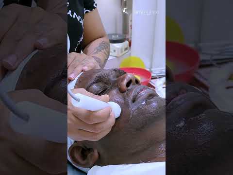 Crystal Dermalux Facial | Hydra | #headandfaceunisexsalonkochi #beauty #fashion #skincare #shorts