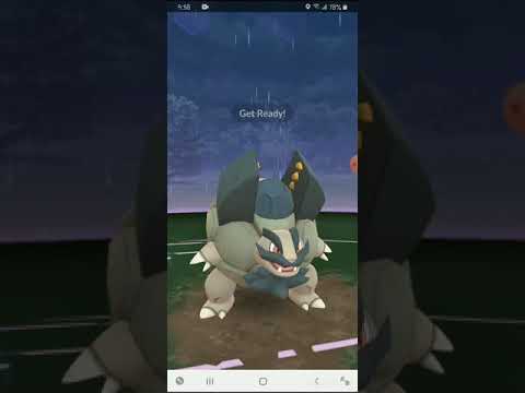Fighting Giovanni In pokemon Go!