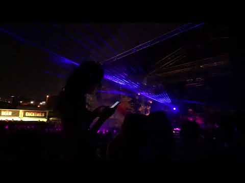 Carl Cox Played " Vikthor - Rebel "