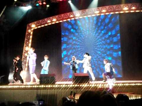 BLOCK B - WANNA B at Lotte World 16.07.2011