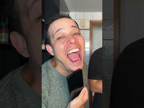 Comprando o novo iPhone 17 por menos de R$100,00 #iphone #iphone17pro #iphone17promax