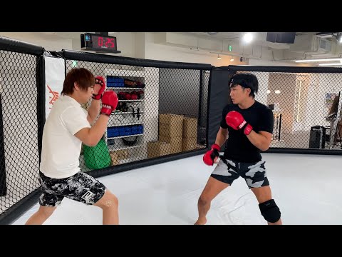 BreakingDownのチャンピオンとスパーリングしてみた