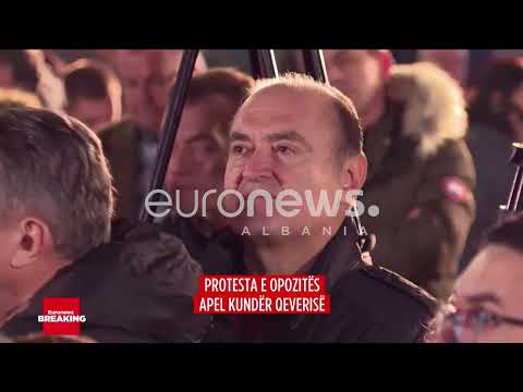 “A nuk ju vjen turp që jeni kaq pak?” Shpërthen protestuesja para kryeministrisë