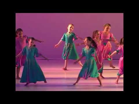 Lehakat Parparim Ktanim  - Luna Park - Show das Lehakot Em Exposição (2005)