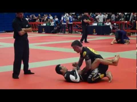 Maciej Linke vs Reinaldo Ribeiro - FINAL - IBJJF European Open No-Gi 2012 - Black Master - Middle
