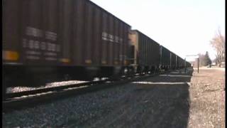 preview picture of video 'BNSF North Bound Empty Taconite Ore Train MAR 21 2010'