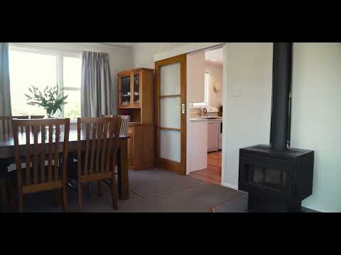 SOLD - 12 Imatra Place, Sunnyhills - Wendy Sadd and Michele Ballinger