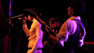 And this is Max ! - World's Askin for Funk (live) @ Cabaret Sauvage
