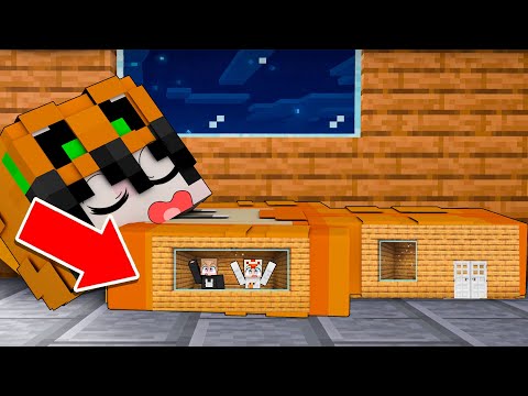 I ENTERED KEZRI'S BODY AND BUILT A HOUSE IN MINECRAFT!!