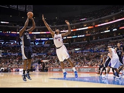 Zach Randolph Shows his Versatility Against the Clippers