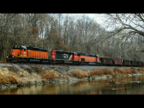 B&LE Chase! BLE 905 Leads the NB & BLE 867 Leads SB! EMDs Roarin in Notch 8