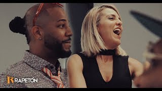 Ella no sabia quien era Randy, hasta que le cantó y se formó el perreo