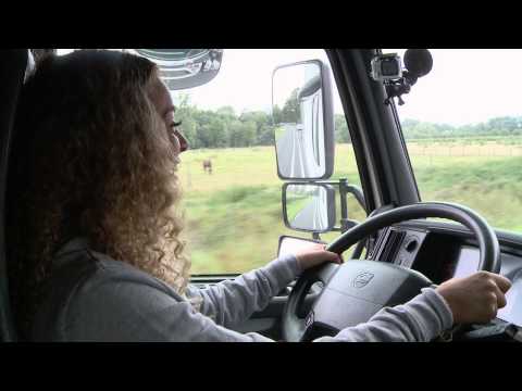 Aflevering 10 - De tijd is aangebroken voor Fayah's vrachtwagen rijexamen