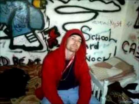 DeNiro - Jedna porodica feat. Bookey Mc