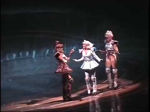 UNCOUPLED/Girls Rolling Stock | Bochum June 2004 | Starlight Express