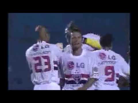 Golaço de Rogério Ceni contra o Santa Cruz