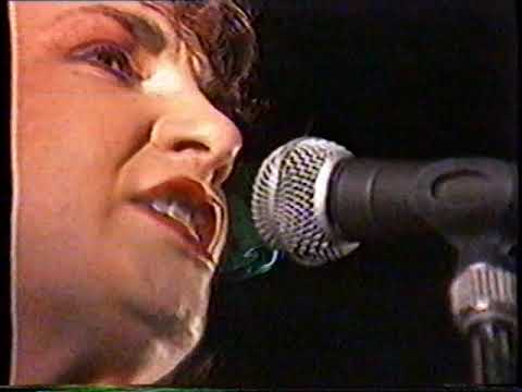 Deaf School 1988 Liverpool 02 shake some action